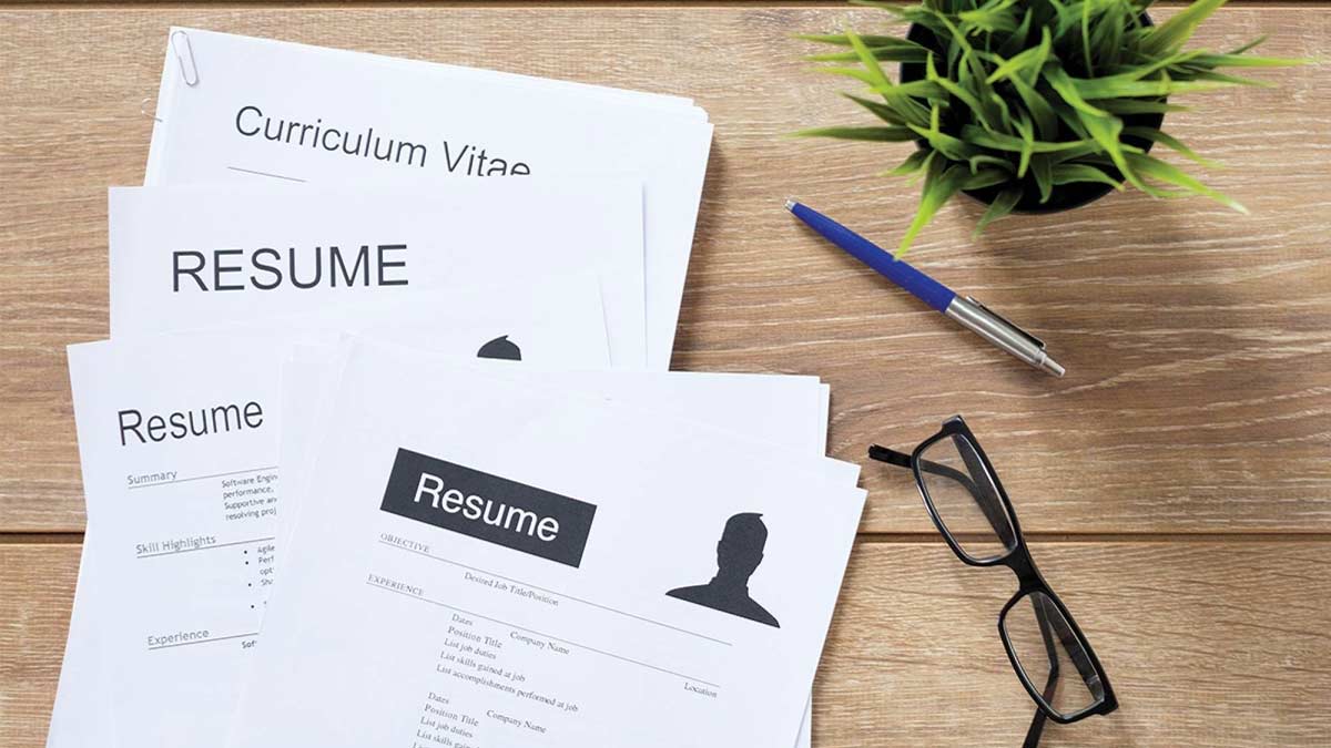How to Write a Winning Resume: Tips and Examples